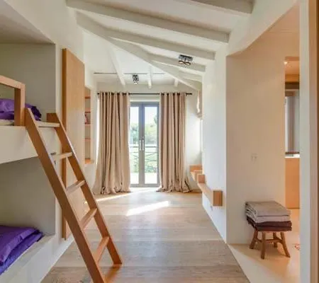 Sleeps 14 Pool Air Con Wifi * ואלה דה לובו
