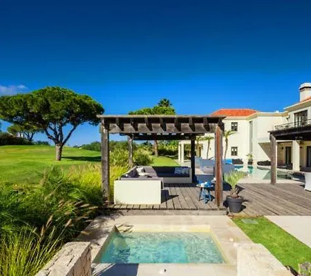 Sleeps 14 Pool Air Con Wifi